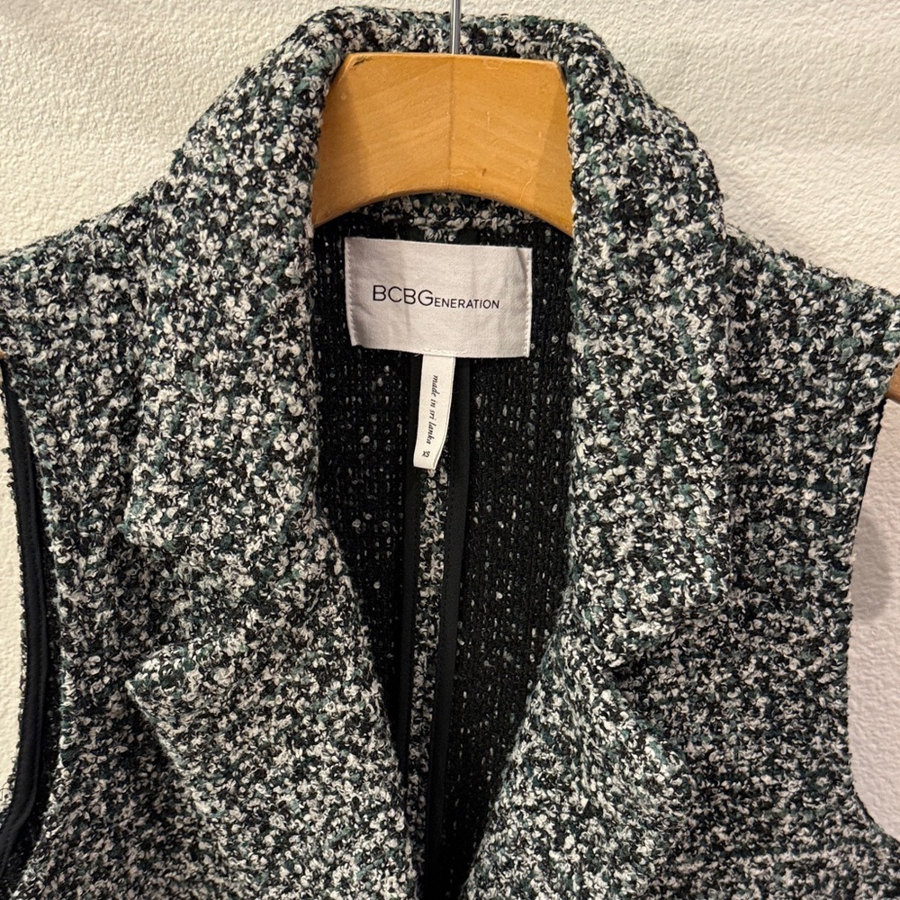 BCBGeneration Textured Vest - Picture 2 of 5